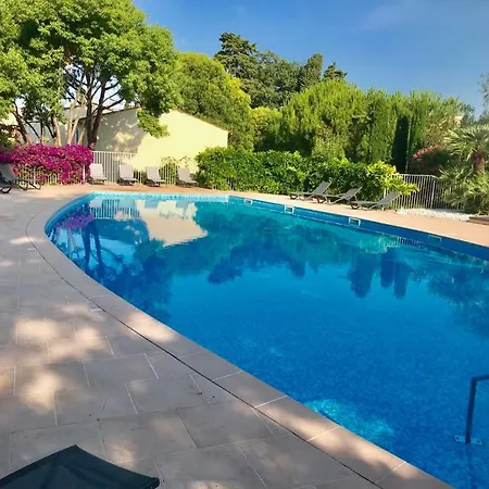 Riviera Park Apartment *